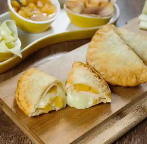 Empanada Hawaiana