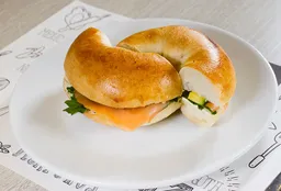Sándwich Bagel Salmón