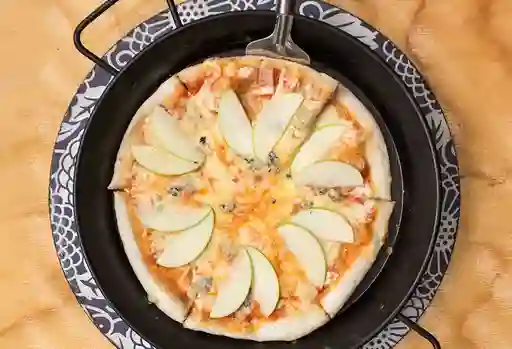 Pizza Quesos y Manzana
