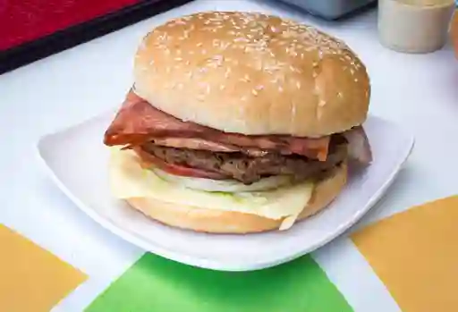 Hamburguesa de Carne con Tocineta