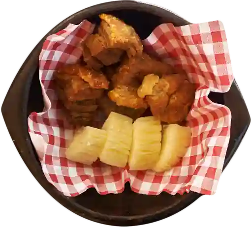 Chicharrón Yuca