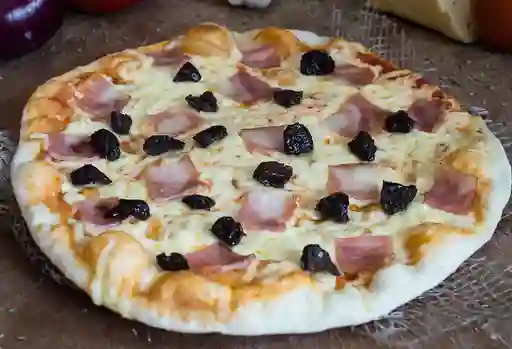 Pizza Tocineta Ciruela + GASEOSA GRATIS