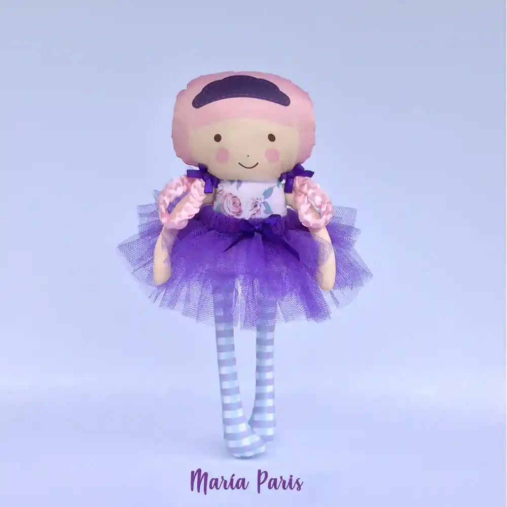 Muñeca pequeña maria paris.