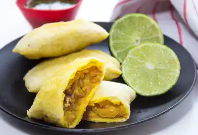 10 Empanadas Bogotanas