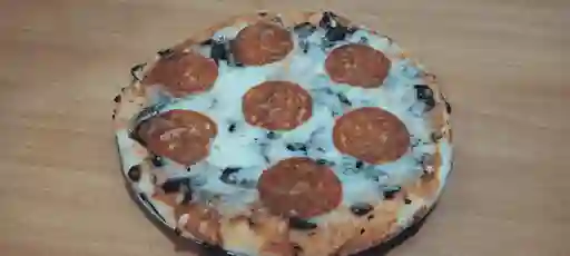 Pizza Pepperoni con Champiñones