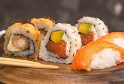 Combo Sushi Guns And Roses 22 Makis