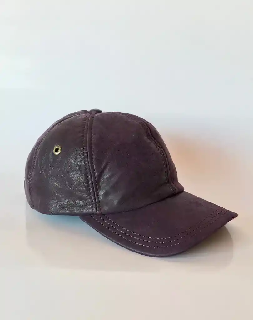 gorra morada