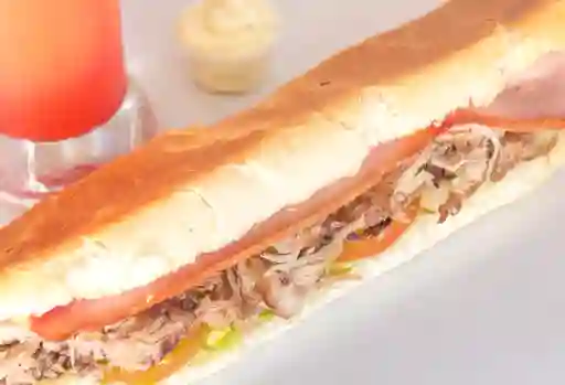 Promo Sándwich de Cerdo y Tocineta + Limonada Cerezada