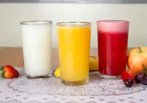 Jugos Naturales en Agua