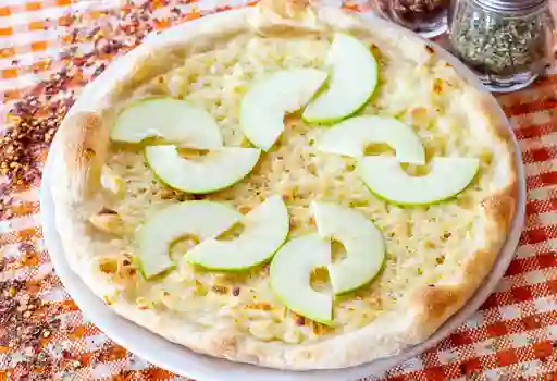 Pizza Brie y Manzana Verde