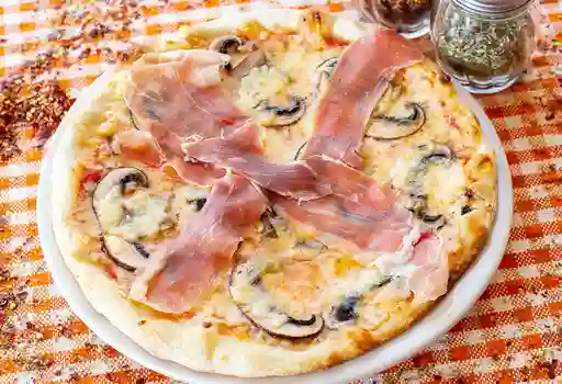 Pizza Prosciutto y Portobello