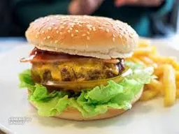 🍔 2 Burger + Papas + 2 Gaseosas