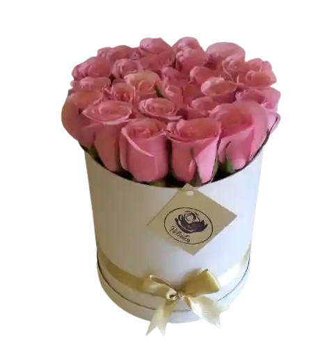 Caja cilíndrica blanca con rosas rosadas