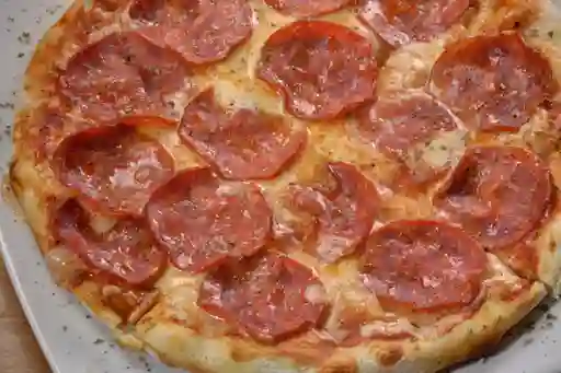 2 Pizzas Medianas Pepperoni