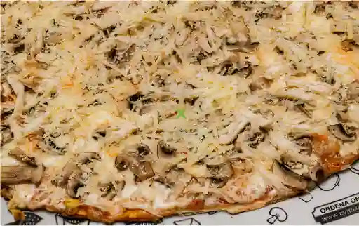 Pizza Parmesana de Pollo