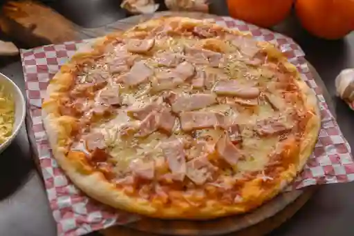 Pizza de Pancetta E Caciocavallo