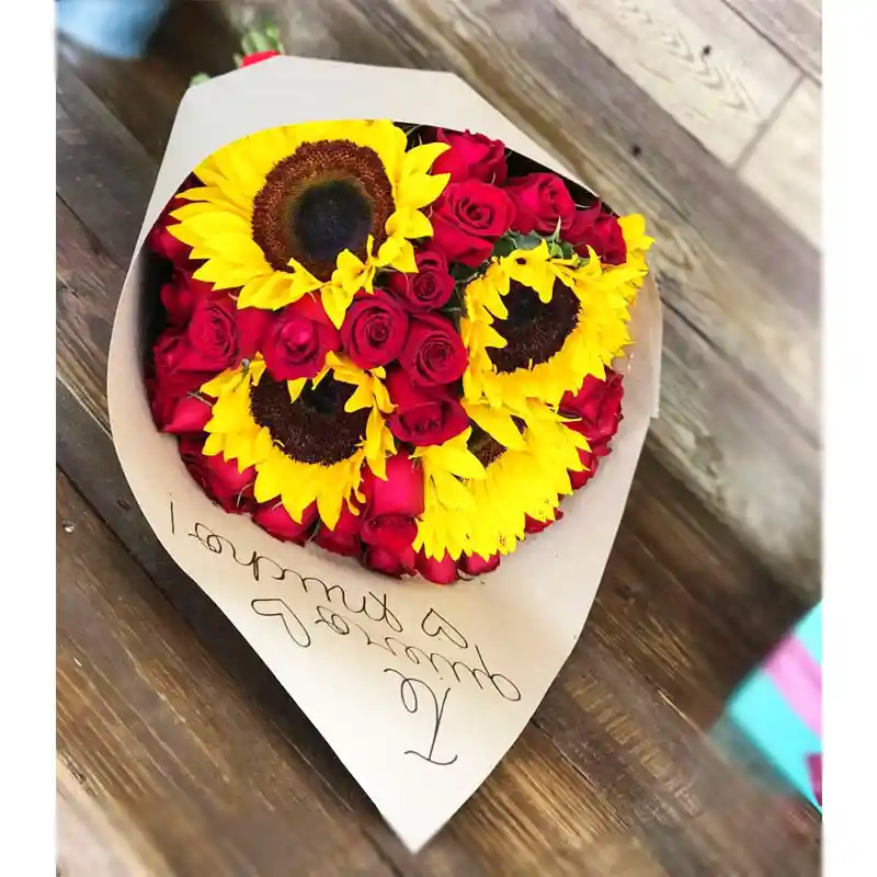 Bouquet de Girasoles y Rosas