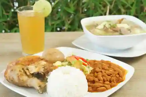 Bandeja más Pollo Asado