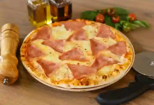 Pizza Jamón y Queso