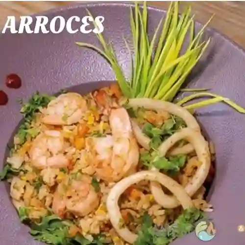 Arroz Yakimeshi Mariscos