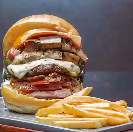 Burger Doble Carne, Costilla y Tocineta