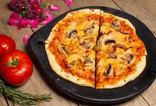 Pizza Pollo Champiñones  