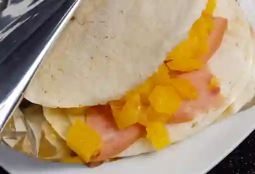 Arepa Hawaiana