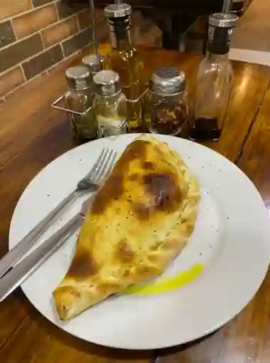 Calzone de Carnes