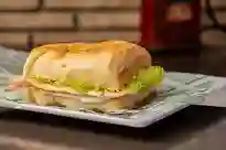 Sándwich de Pernil Ahumado