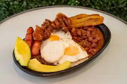 Super Bandeja Paisa