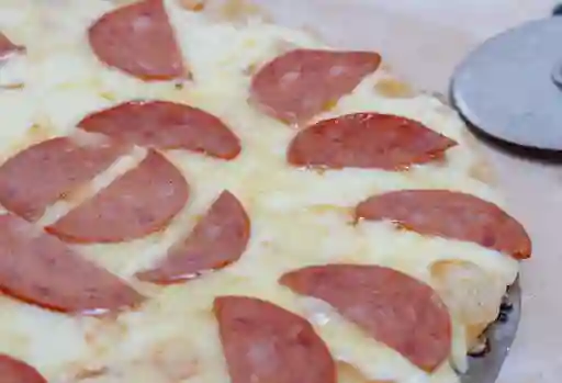 Pizza de Salami y Queso 