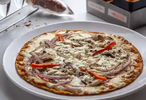 Pizza Personal de Carnes con Vegetales