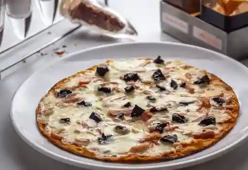 Pizza Personal de Ciruela con Tocineta