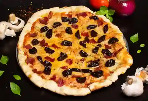 Pizza Ciruelas con Tocineta