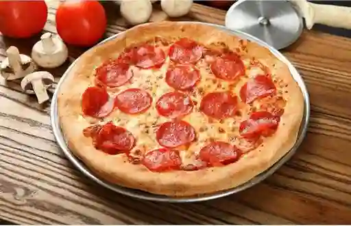 Pizza de Pepperoni Americano