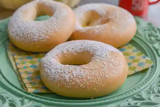 Pan Ensaimada Rellena con Crema Inglesa