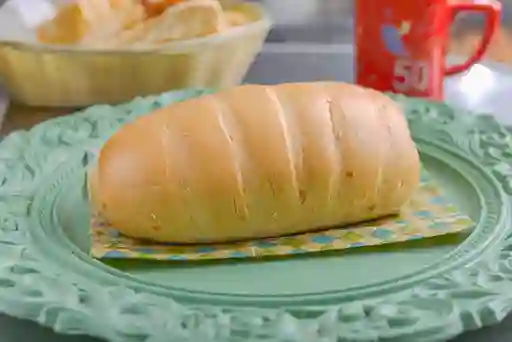 Pan Aliñado con Relleno de Queso