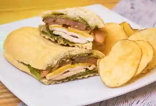 Sándwich de Pollo Al Pesto