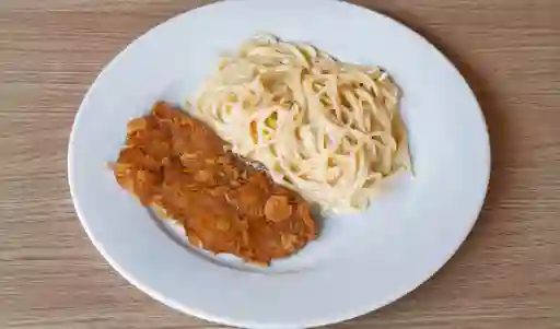 Milanesa de Pollo Apanada con Pasta