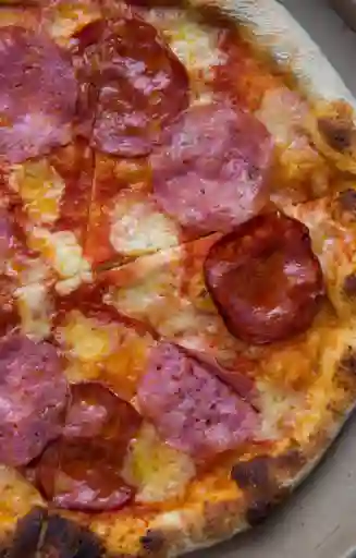 30Cm. Pizza Chorizo Español y Salami