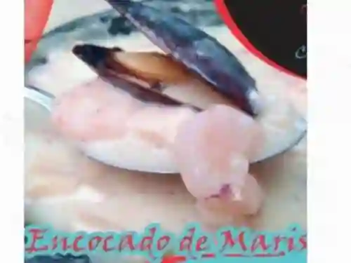 Encocado de Mariscos