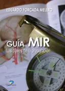 Escrita en 1939, tres años antes de El último encuentro, con la misma prosa depurada y precisa que ha admirado a miles de lectores, esta novela es una pequeña joya que merece su lugar entre las mejores obras literarias del siglo XX.Con la placidez y tranquilidad de quien ha sabido adaptarse a lo que la vida le ha deparado, Eszter habita la casa que heredó de su padre en compañía de una pariente anciana. Hasta que un día, inesperadamente, recibe un telegrama de Lajos, viejo amigo de la familia, anunciando su inminente visita. Canalla, encantador y sin escrúpulos, con unas magníficas dotes de actor que le confieren un poder de seducción irresistible, Lajos no solo traicionó a Eszter, sino que también destruyó a su familia y les quitó todo lo que poseían, salvo la casa en la que viven, cuyo jardín es su único y escaso medio de subsistencia. Ahora, tras una prolongada ausencia, Lajos regresa y Eszter se prepara para recibirlo conmovida por un torbellino de sentimientos contradictorios.Con la inevitabilidad del destino como eje central de la narración, La herencia de Eszter se desarrolla de una forma totalmente inesperada y paradójica. El vividor y embustero Lajos es un vendaval de vitalidad, alegría y pasión, un hombre que por el mero hecho de existir pone en entredicho la solidez de las convenciones morales más arraigadas de la época.