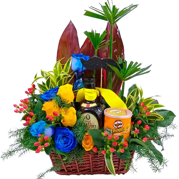 Arreglo Floral Rosas Amarillas y Azules Con Old Parr y Papas