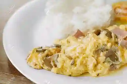 Huevos con Arroz