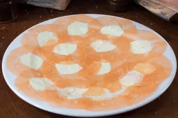 Carpaccio di Salmone e Mozzarella