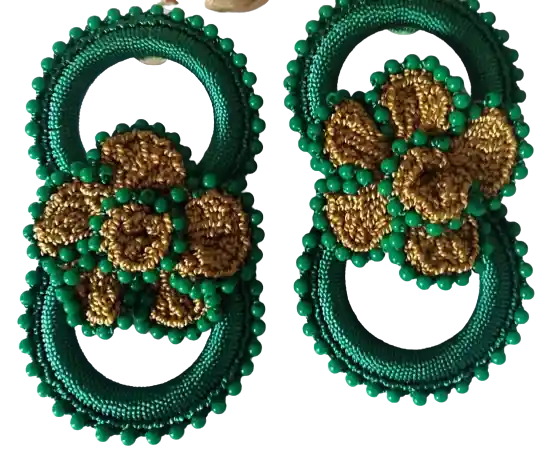 LNS Aretes Verde Pasto Flor Centro Incrustación Mostacilla