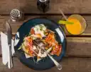 Ouzo Gyro Pollo