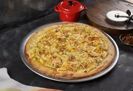 Pizza Pollo con Mostaneza