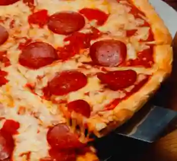 Pizza Salami y Pimenton