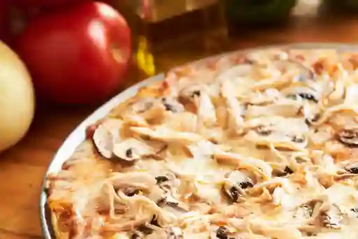 Pizza Pollo con Champiñón